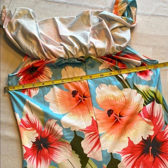 Floral Off-Shoulder Maxi Dress - Picture 4 of 7